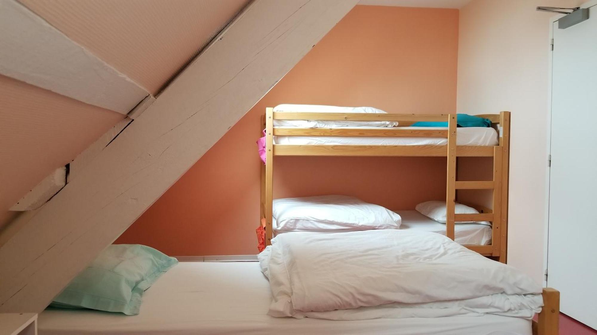 Gite De Montagne Du Plateau De Lhers- Accueil Randonneurs アクー 部屋 写真