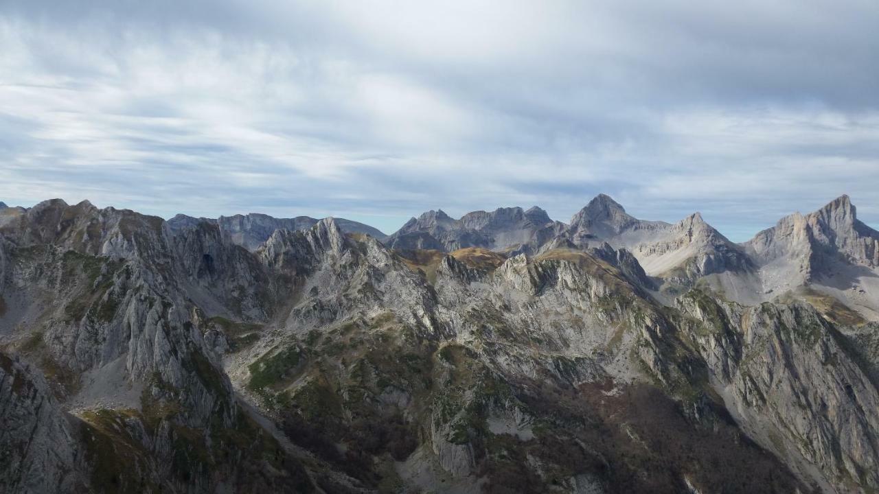 Gite De Montagne Du Plateau De Lhers- Accueil Randonneurs アクー エクステリア 写真